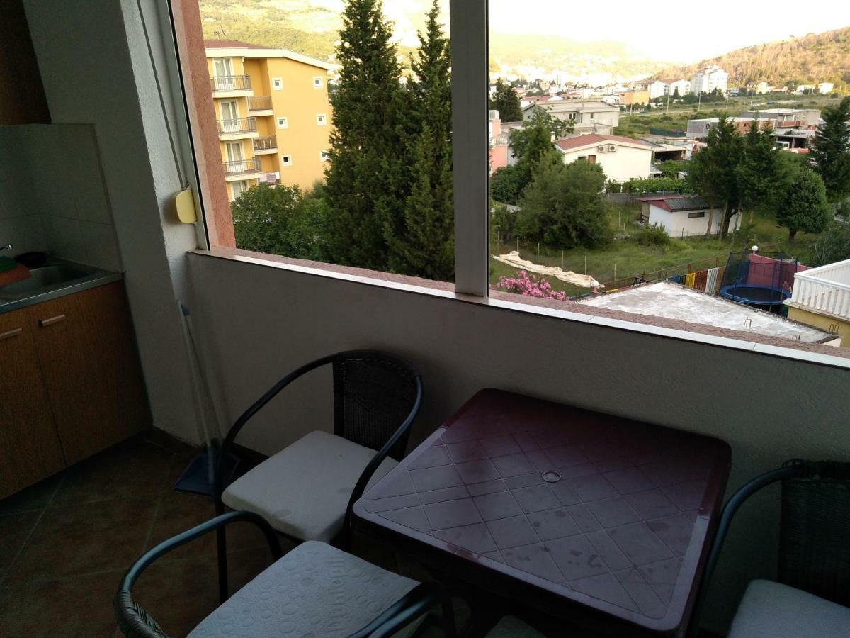 Apartments Music Sutomore Exterior foto